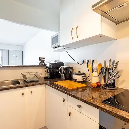 Apartament Guestready - Spacious Retreat In The 19th District Paryż
